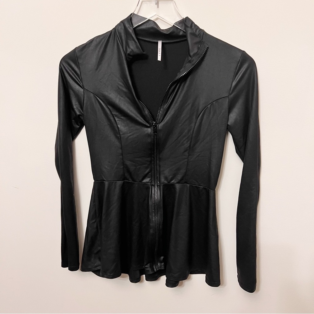 Juju & B Zip Front Top M